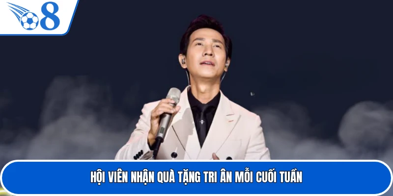 Hội viên nhận quà tặng tri ân mỗi cuối tuần